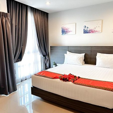 Crystal Suites Suvarnbhumi Airport Бангкок Екстер'єр фото