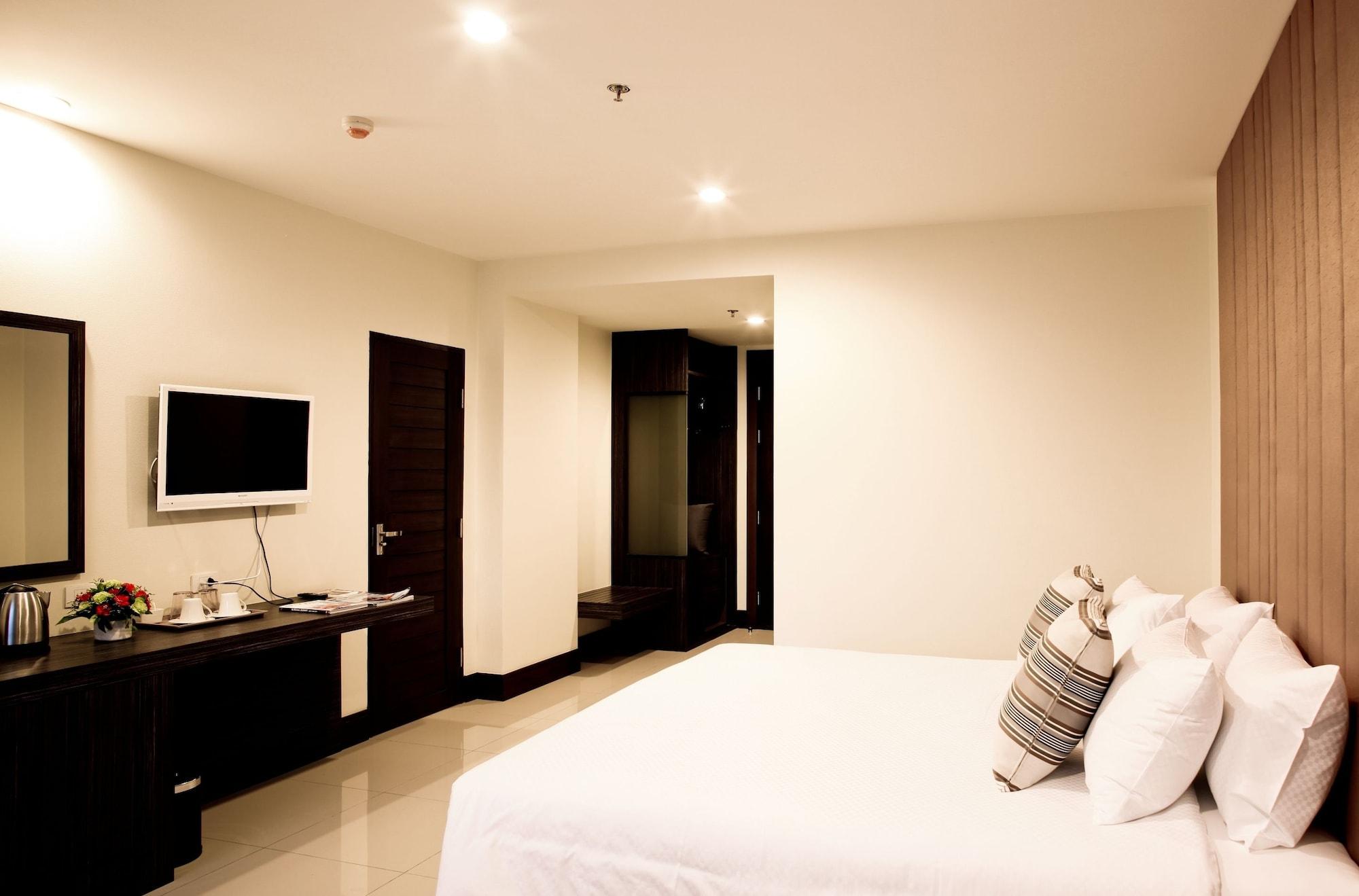 Crystal Suites Suvarnbhumi Airport Бангкок Екстер'єр фото