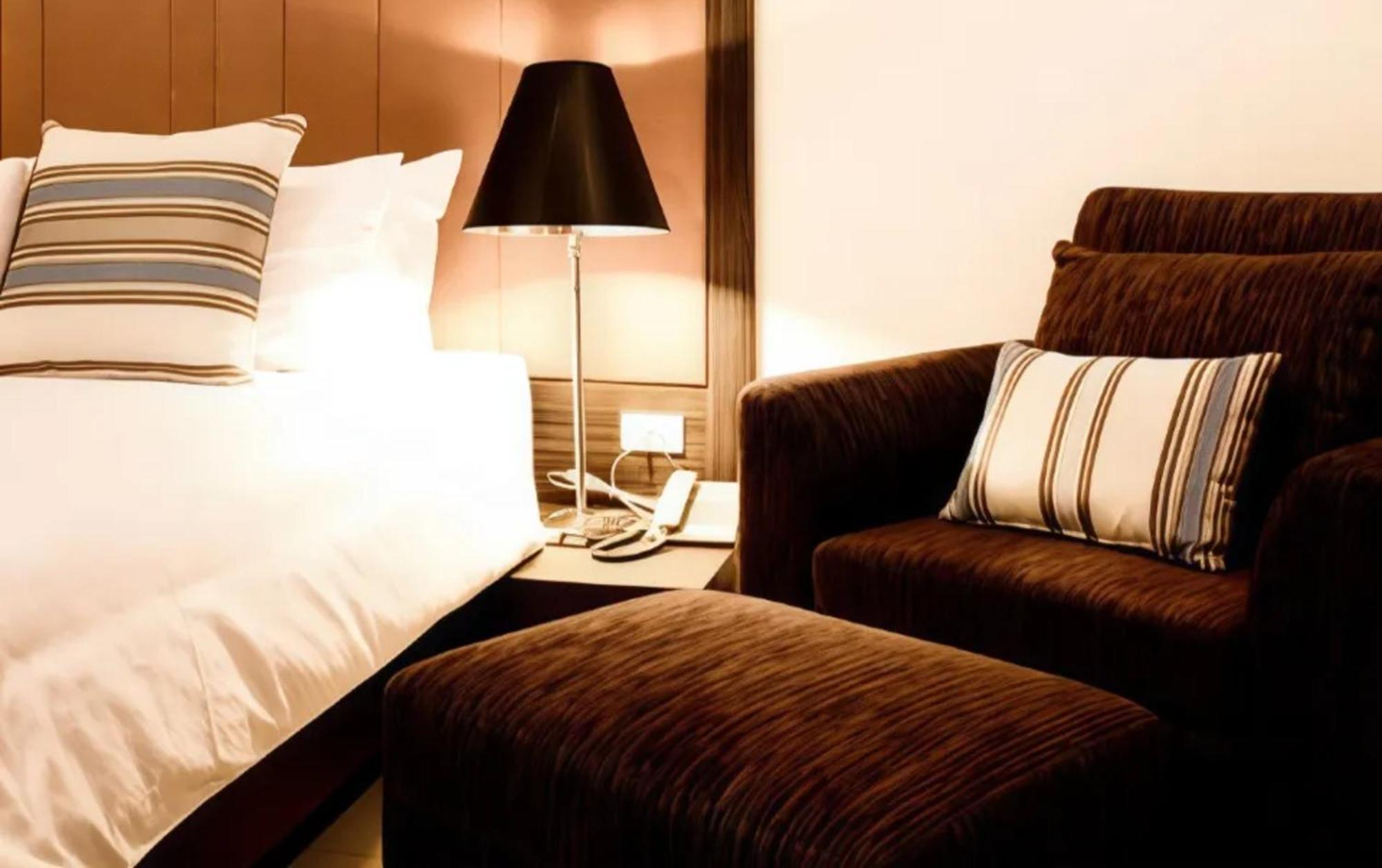 Crystal Suites Suvarnbhumi Airport Бангкок Екстер'єр фото