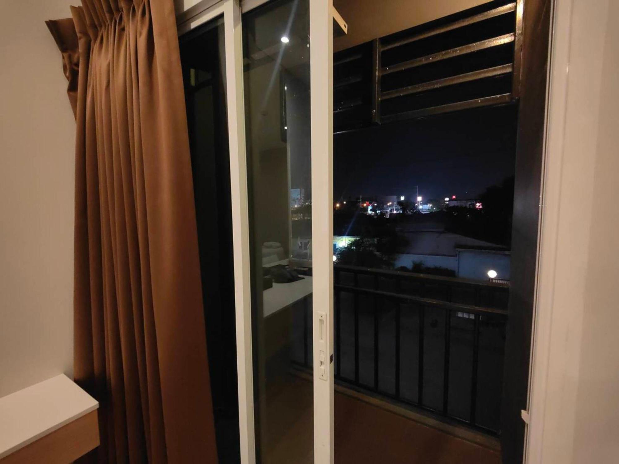 Crystal Suites Suvarnbhumi Airport Бангкок Екстер'єр фото
