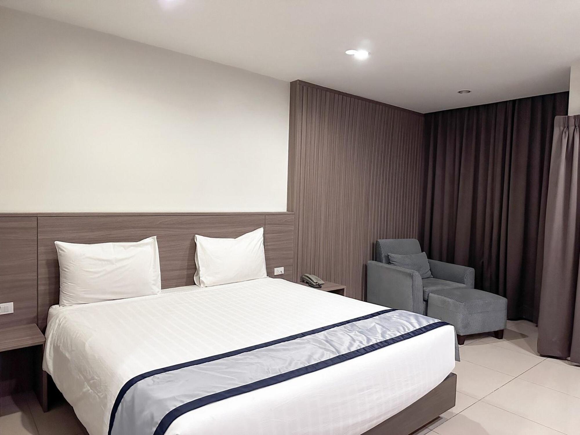 Crystal Suites Suvarnbhumi Airport Бангкок Екстер'єр фото