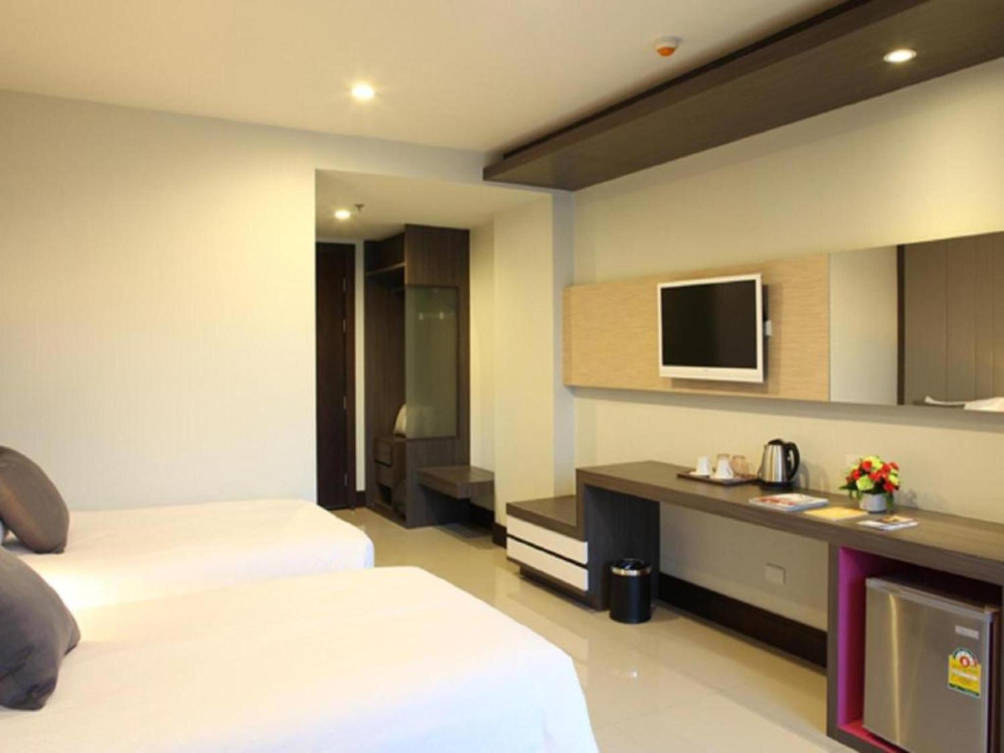 Crystal Suites Suvarnbhumi Airport Бангкок Екстер'єр фото