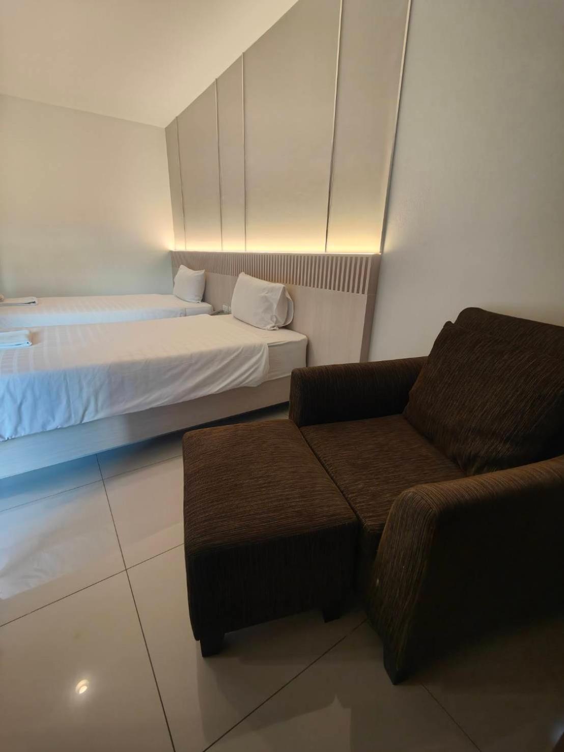 Crystal Suites Suvarnbhumi Airport Бангкок Екстер'єр фото